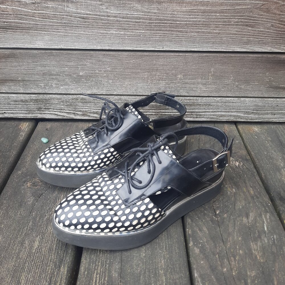 United Nude, size 39